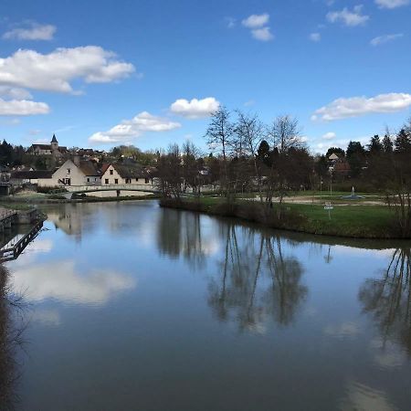 Les Lodges Du Canal Vue Sur Le Canal Rogny Exteriör bild